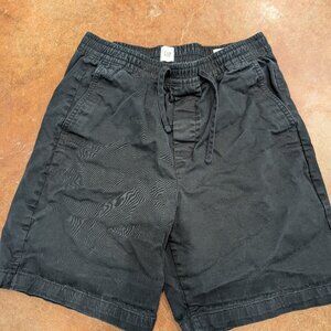 Men's black gap essential shorts 8 inch